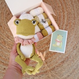 Kit Crochet Pénélope, la grenouille – Coffret Complet, Patron PDF
