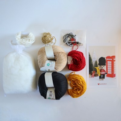 Kit Crochet Milord, ours garde royale – Coffret Complet, Patron PDF