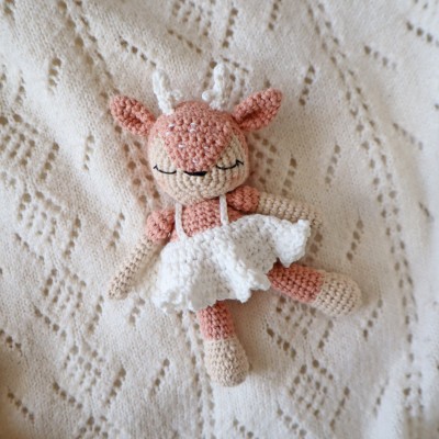 Les minis du bonheur - Praline ma mini biche : Patron Au Crochet PDF