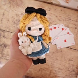 Kit Crochet Alice au pays des merveilles – Coffret Complet, Patron PDF